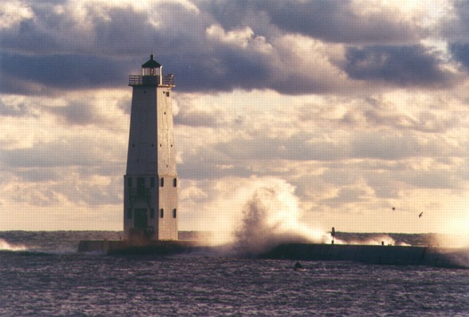 Frankfort Light and a West Wind: S-395